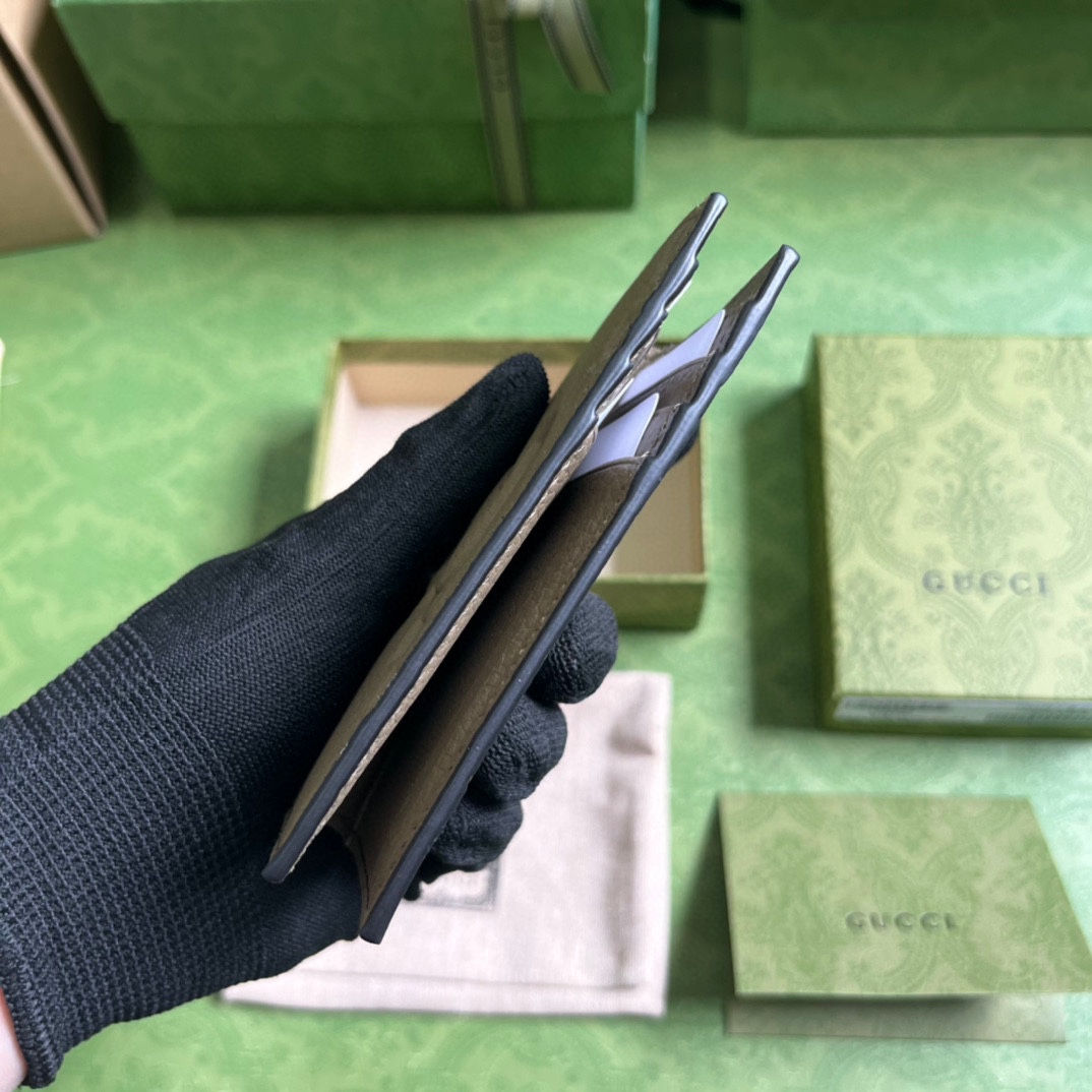 Gucci Jumbo GG Card Case - FashionPlug