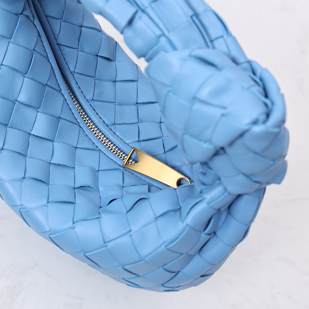 Bottega Veneta Teen Jodie - FashionPlug