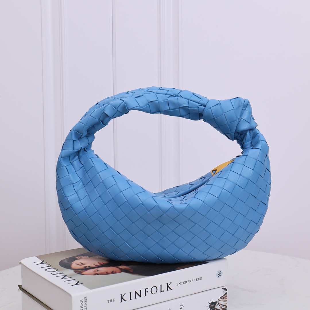 Bottega Veneta Teen Jodie - FashionPlug