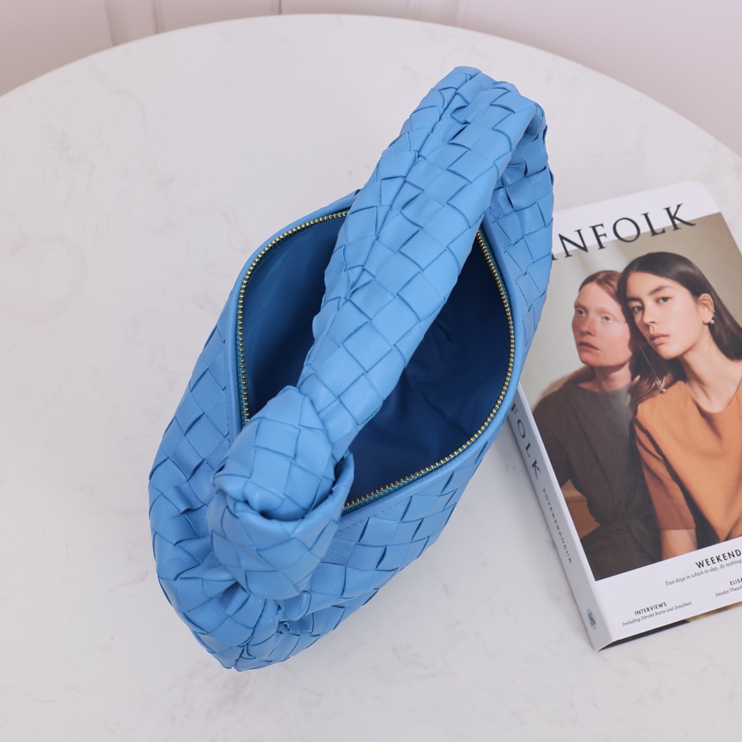 Bottega Veneta Teen Jodie - FashionPlug
