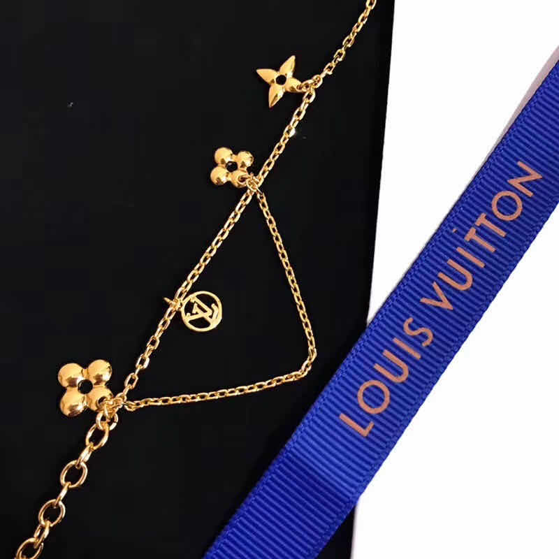 Louis Vuitton Blooming Supple Necklace   M64855 - FashionPlug