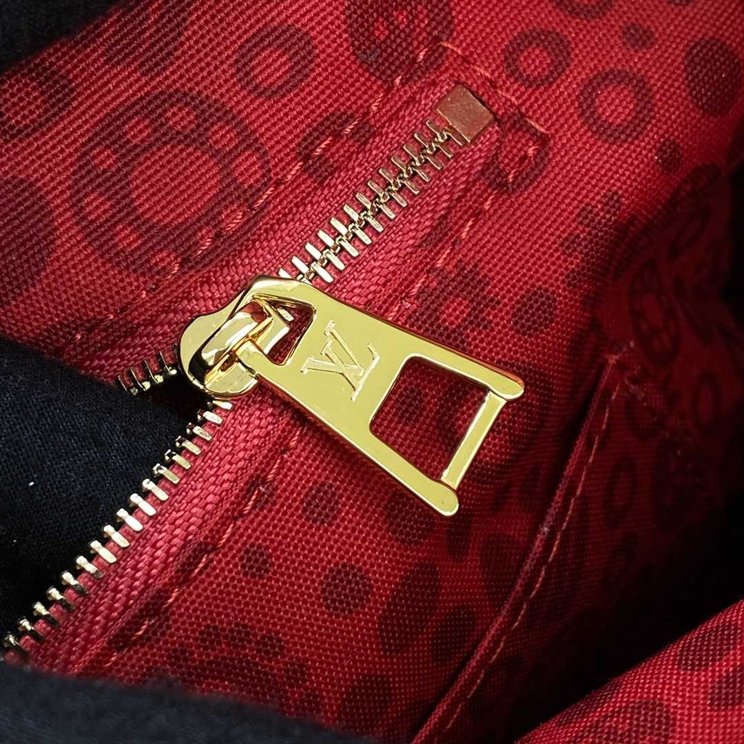 Louis Vuitton LV x YK OnTheGo MM(35 x 27 x 14cm)  M46429 - FashionPlug