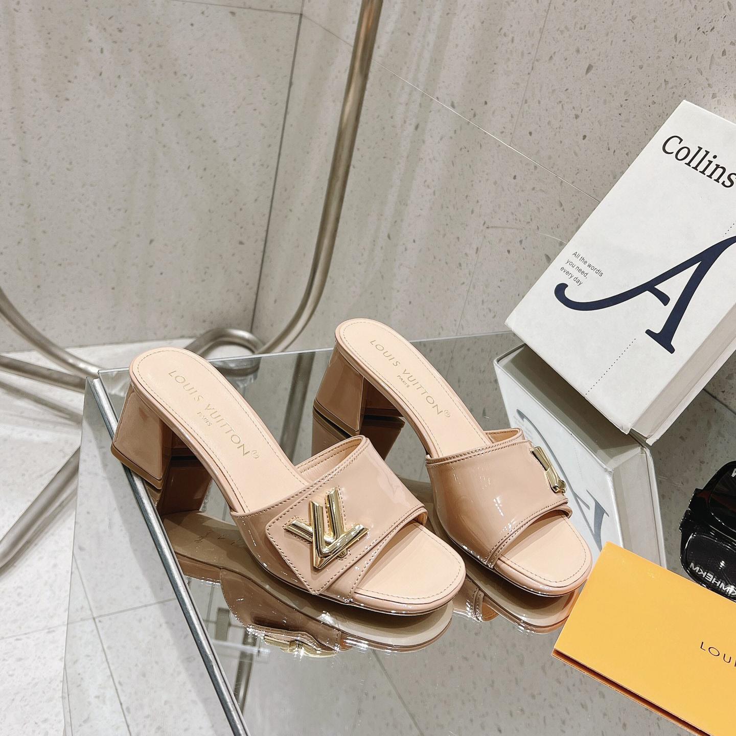 Louis Vuitton Shake Mule   1ABID2 - FashionPlug