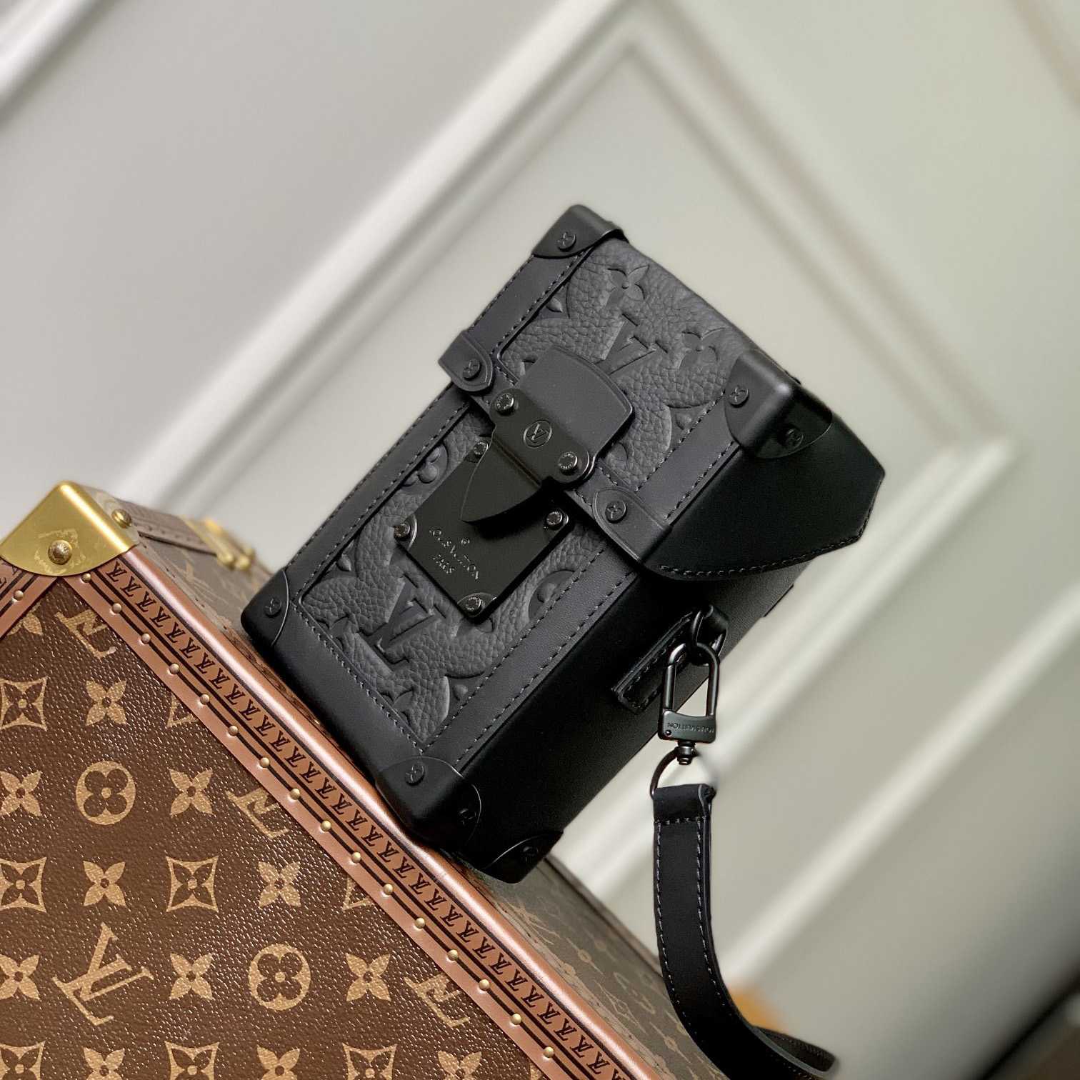 Louis VuittonVertical Trunk Wearable Wallet (10.7x17.5x6.8cm) M82070 - FashionPlug