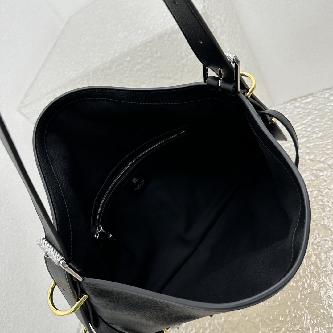 Givenchy Medium Voyou Bag In Leather(32-37-6.5cm) - FashionPlug