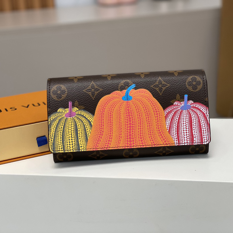 Louis Vuitton LV x YK Sarah Wallet (19 x 10.5 x 2 cm)    M82114 - FashionPlug