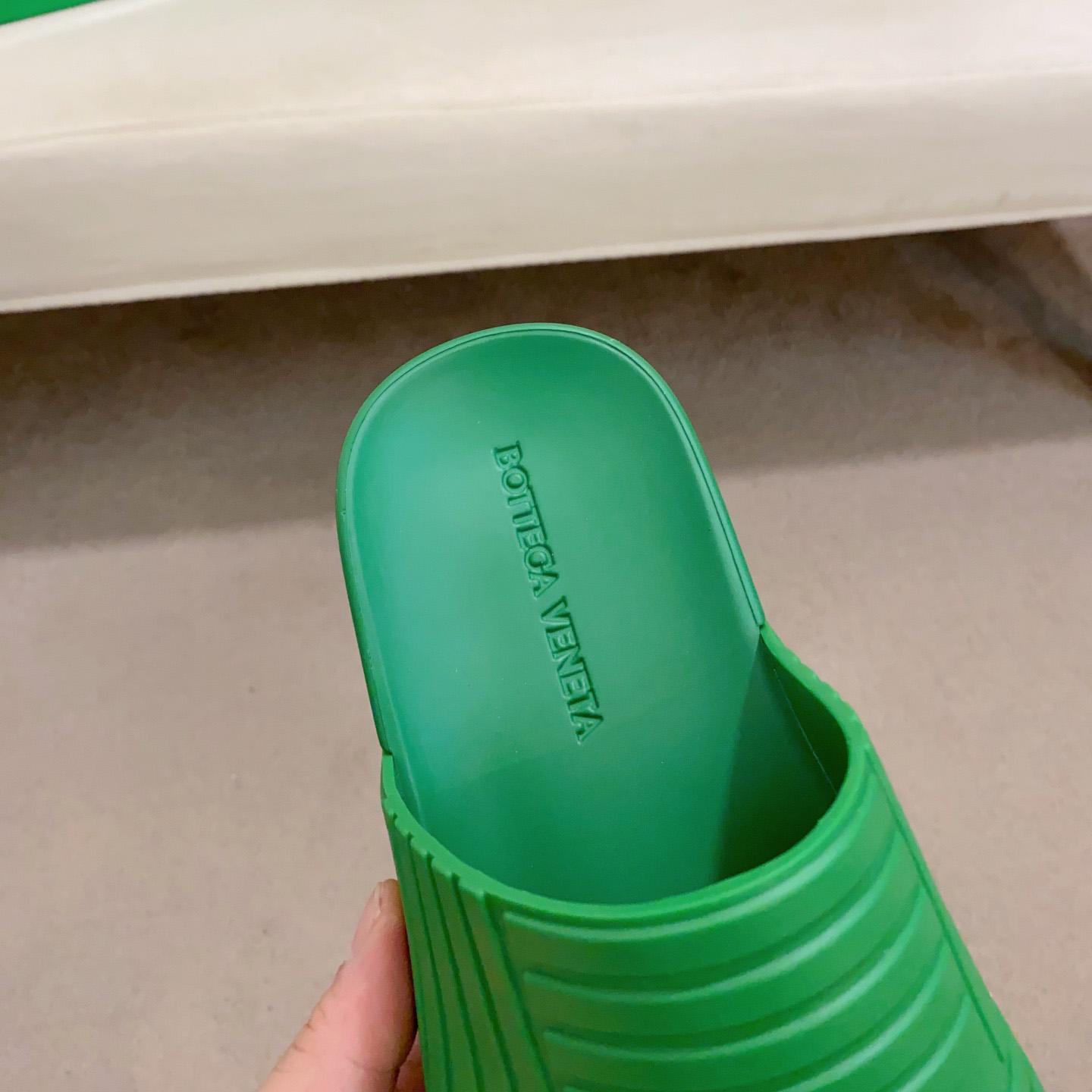 Bottega Veneta Rubber Clogs - FashionPlug