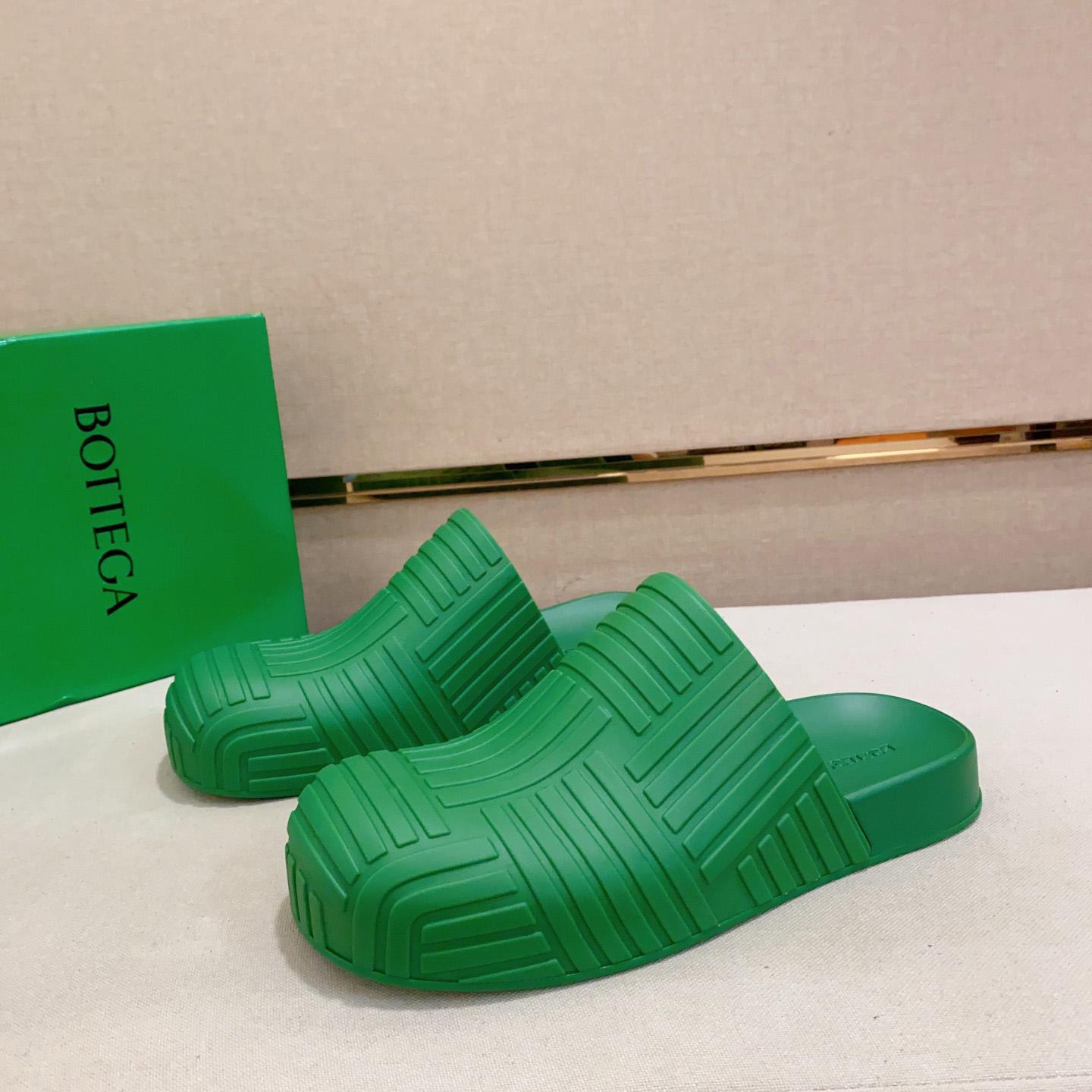 Bottega Veneta Rubber Clogs - FashionPlug