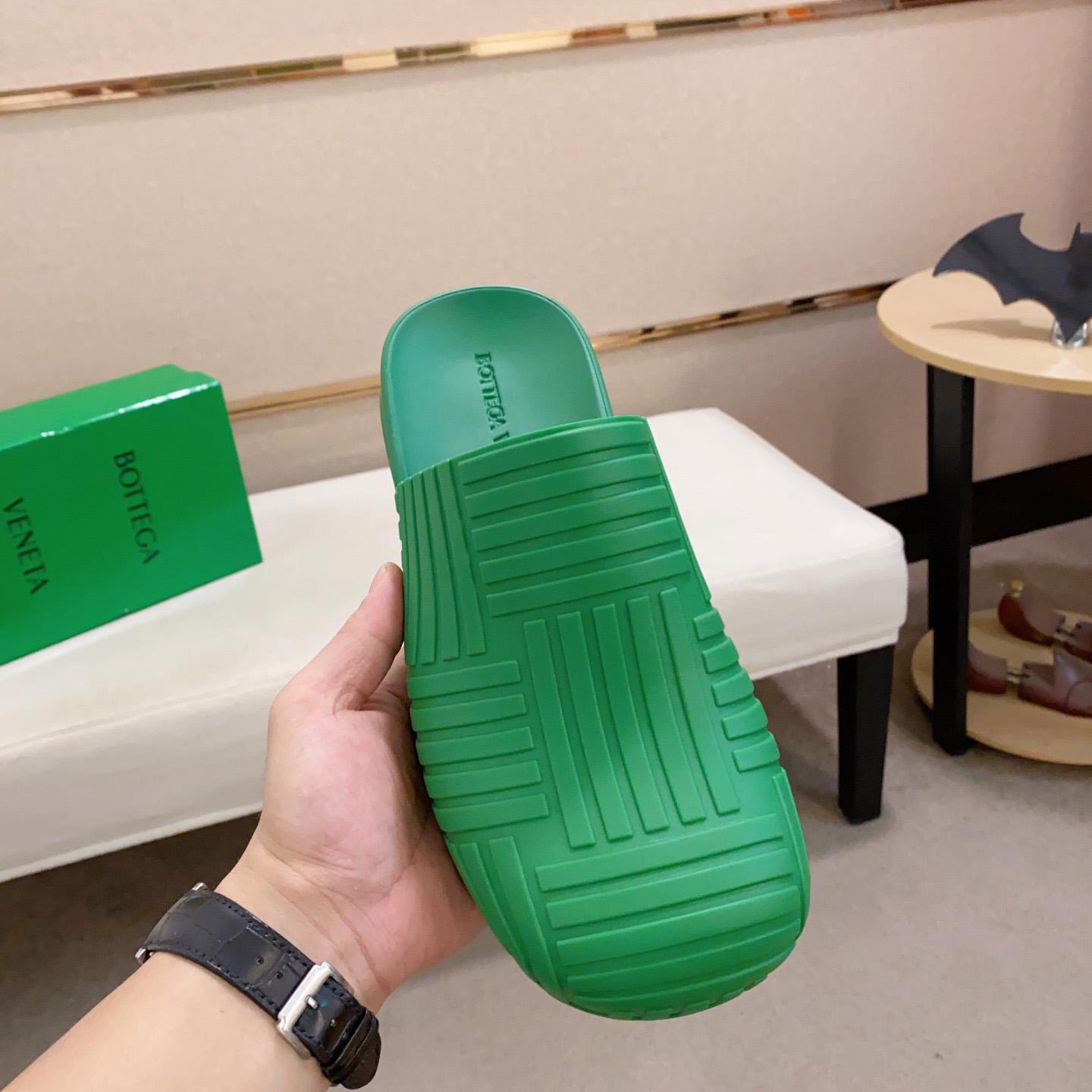 Bottega Veneta Rubber Clogs - FashionPlug