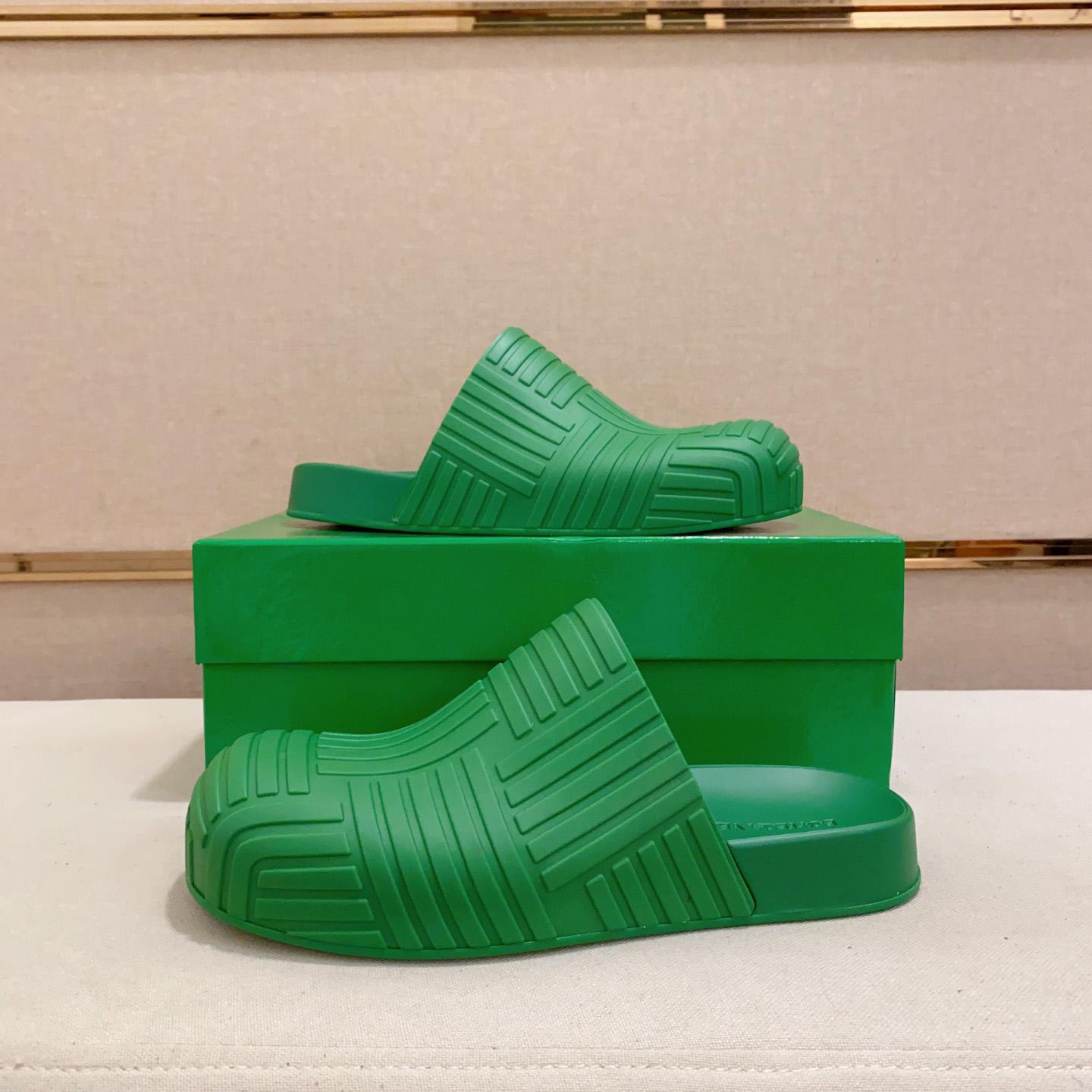Bottega Veneta Rubber Clogs - FashionPlug