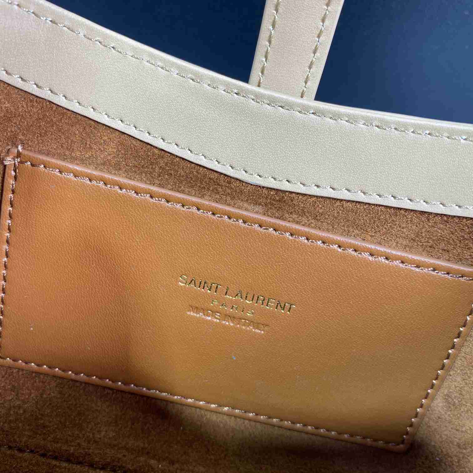 Saint Laurent Le 5 À 7 In Smooth Leather - FashionPlug