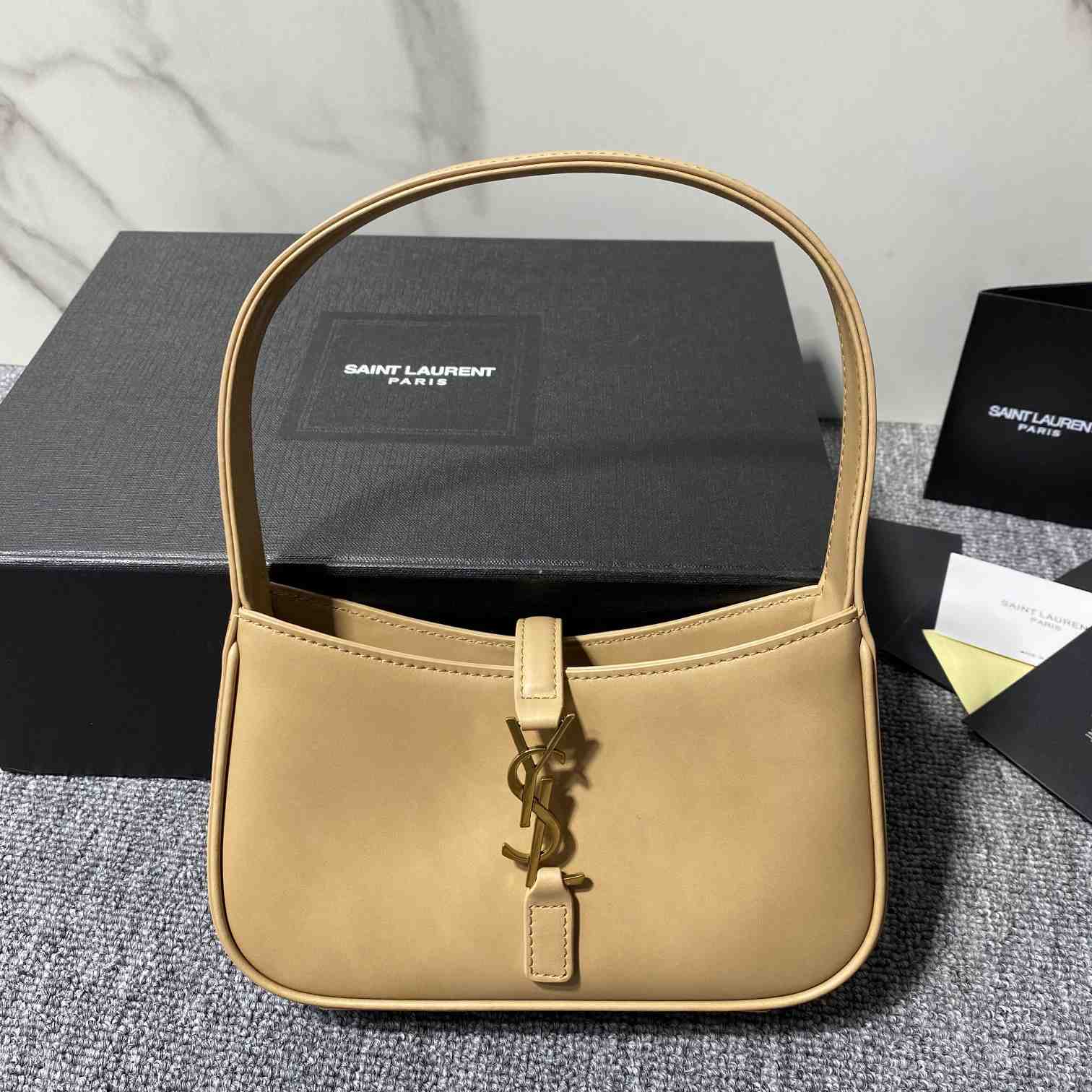 Saint Laurent Le 5 À 7 In Smooth Leather - FashionPlug