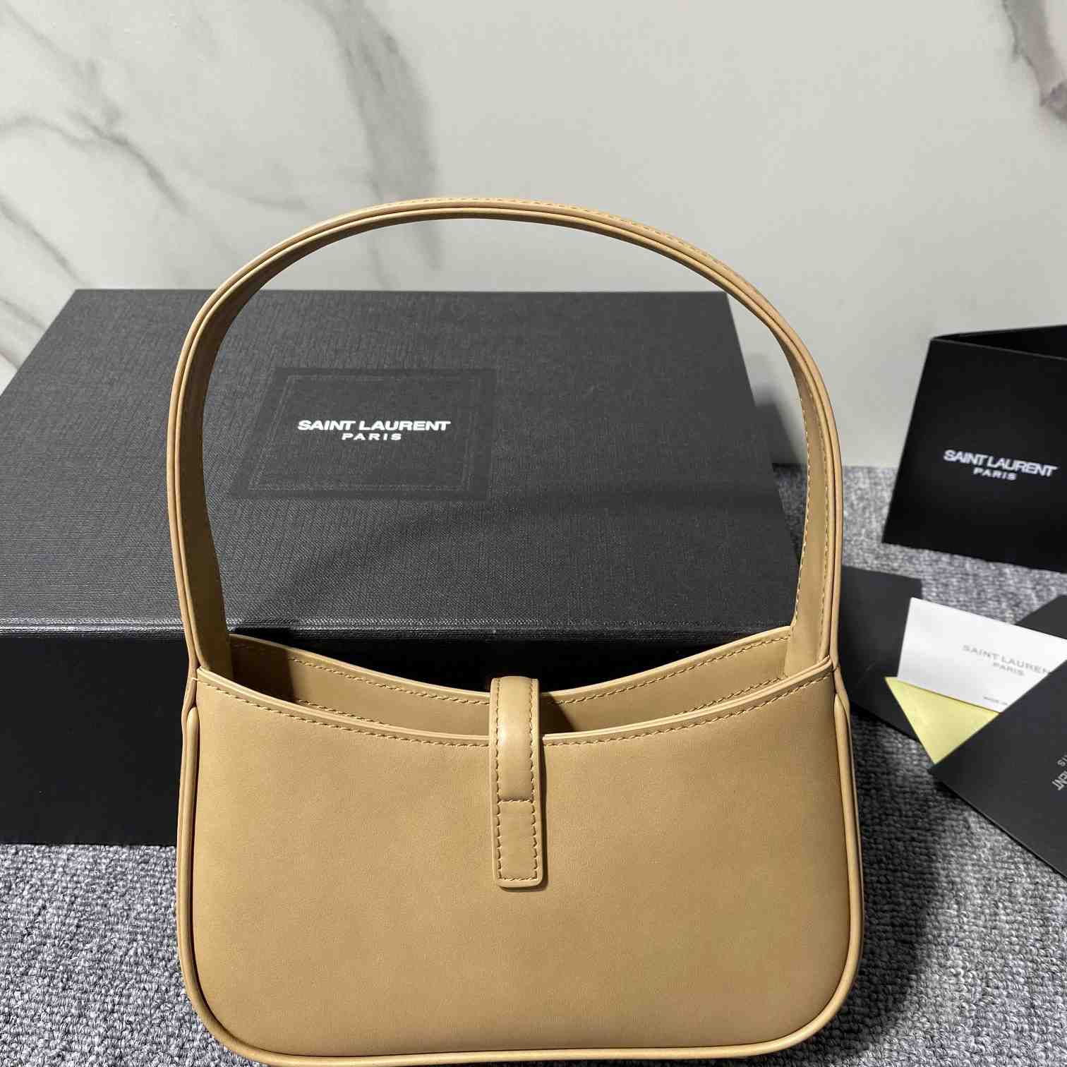 Saint Laurent Le 5 À 7 In Smooth Leather - FashionPlug