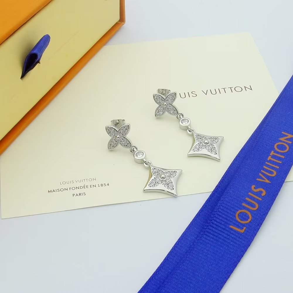 Louis Vuitton Color Blossom Long Earrings, White Gold And Diamonds   Q96501 - FashionPlug