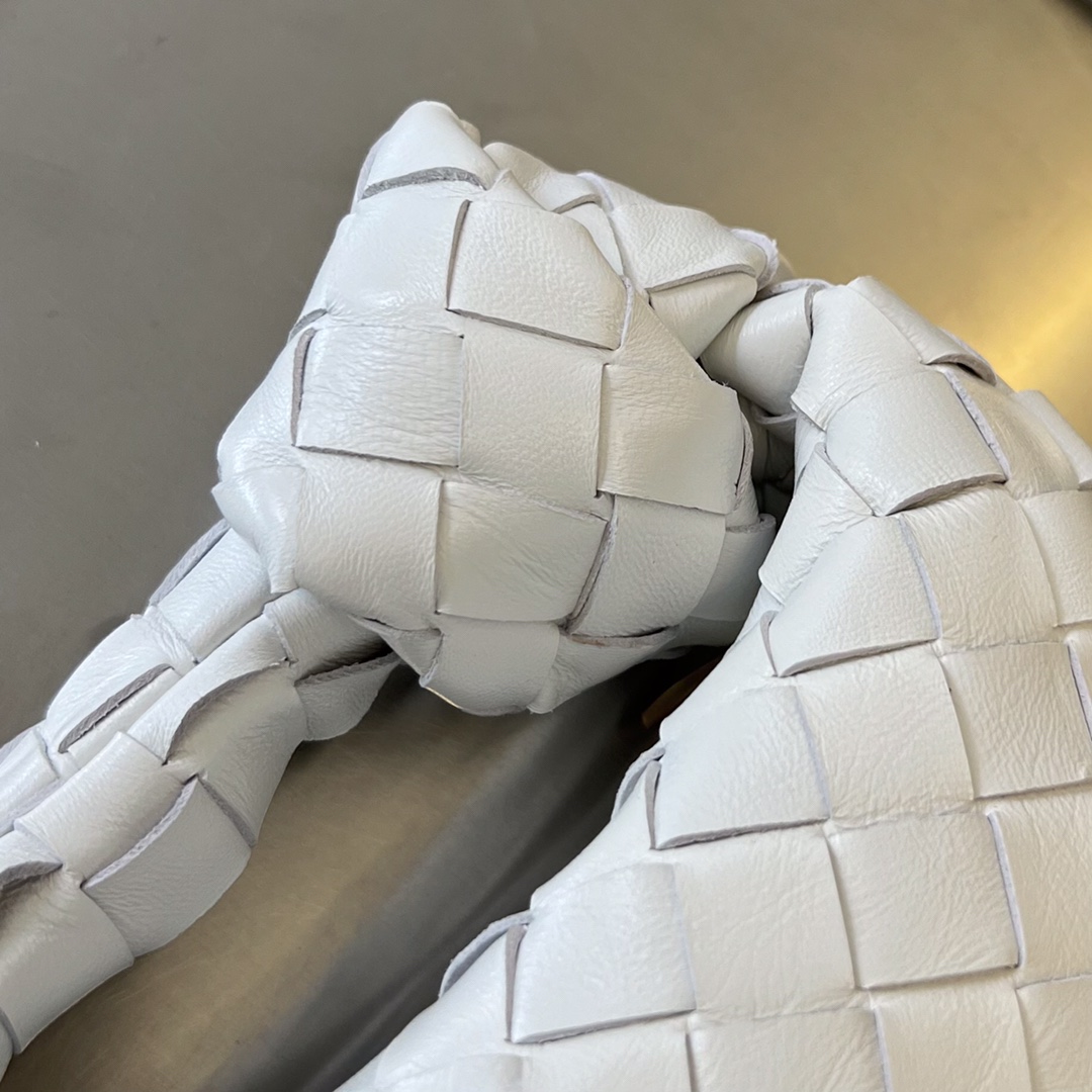 Bottega Veneta Candy Jodie - FashionPlug