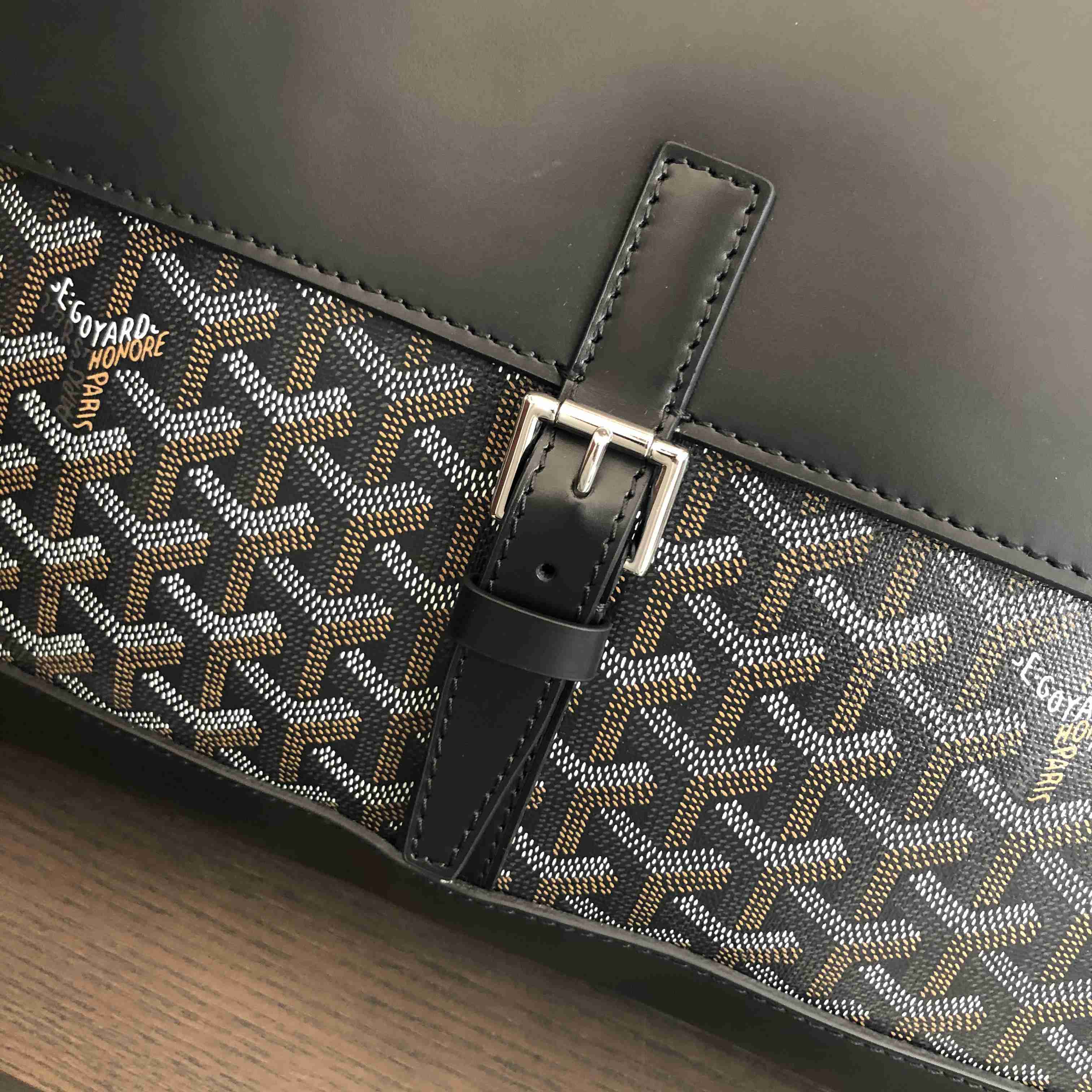 Goyard Citadin PM Messenger Bag  (38-26-8cm) - FashionPlug