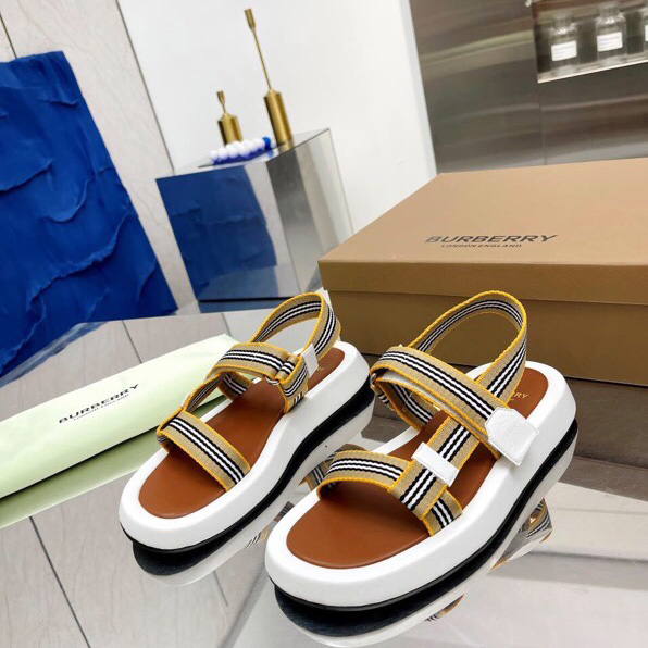 Burberry Icon Stripe Flat Sandals - FashionPlug