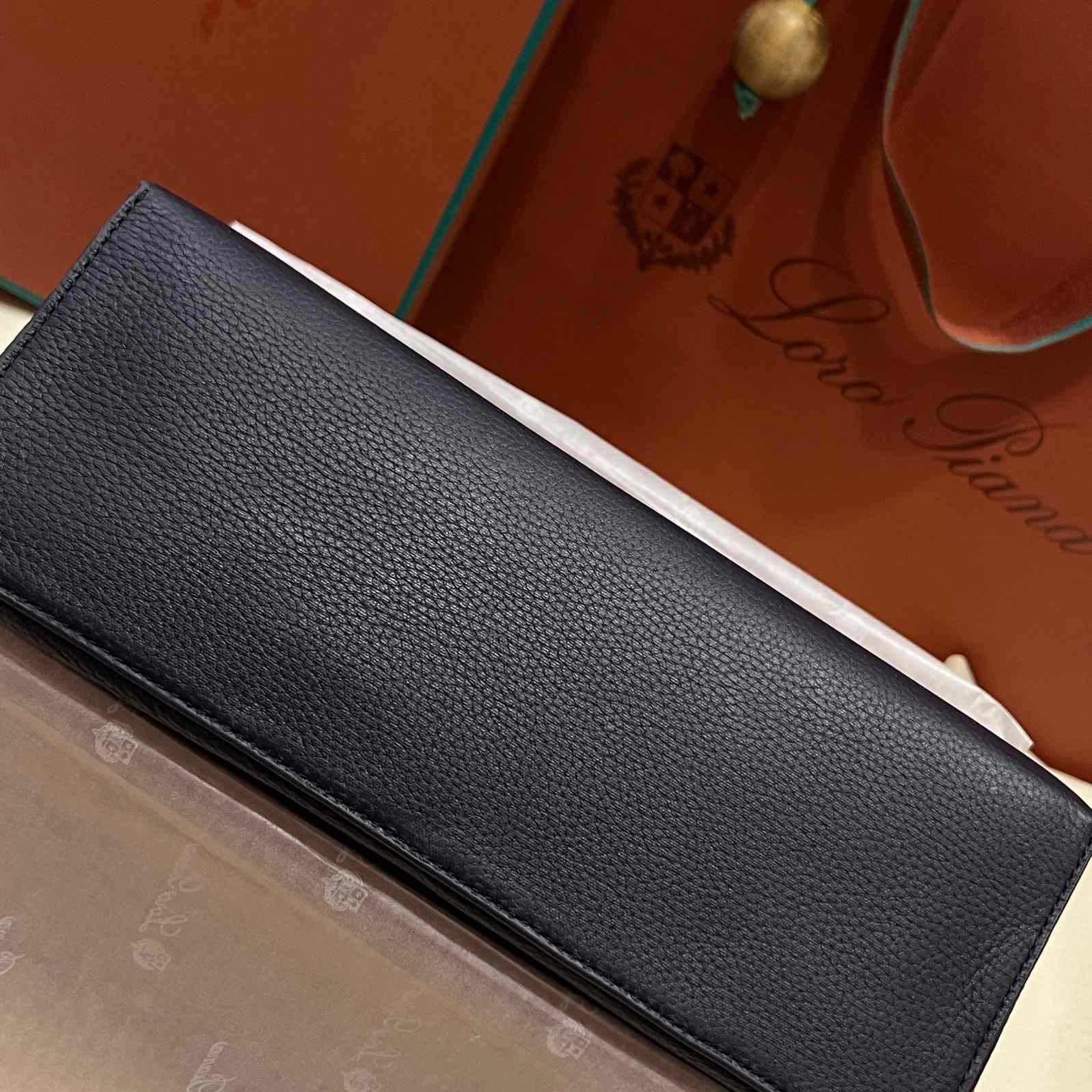 Loro Piana Extra Pocket Pouch L27 - FashionPlug
