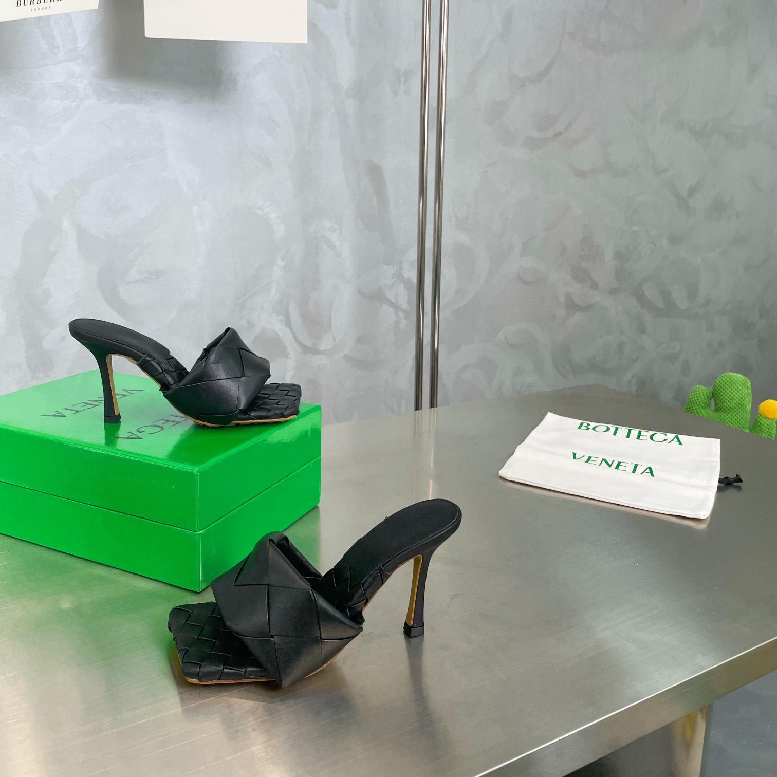 Bottega Veneta Lido Mule - FashionPlug