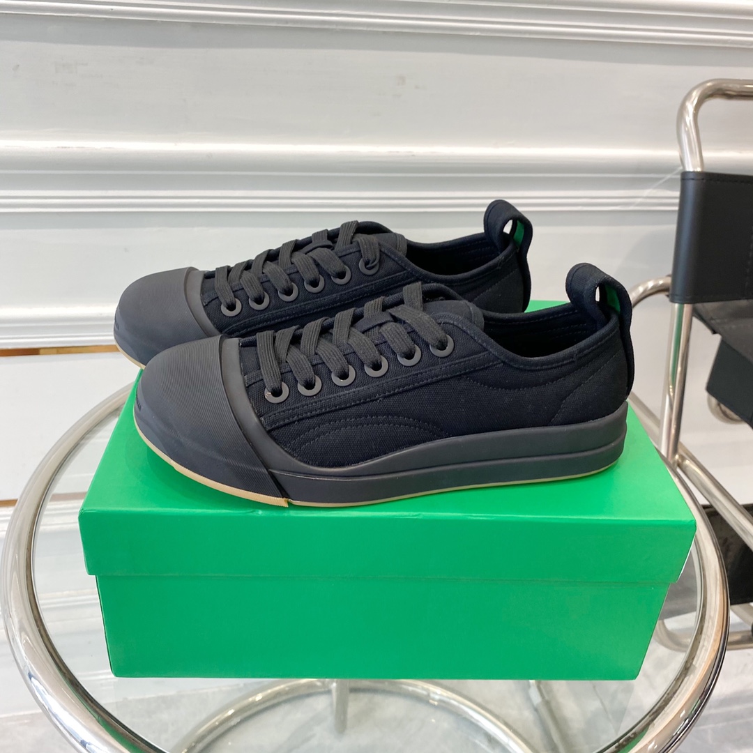Bottega Veneta Vulcan Sneaker - FashionPlug