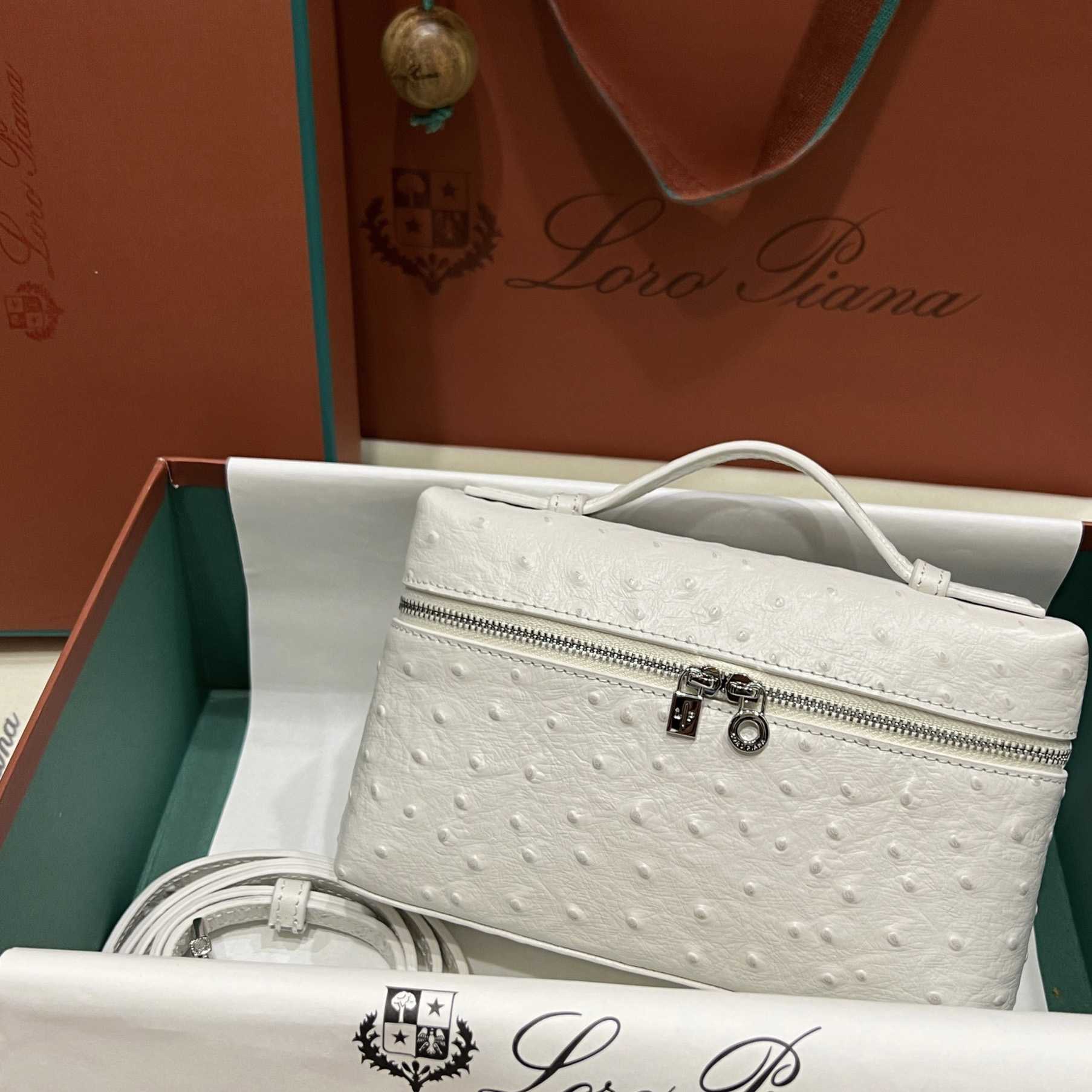 Loro Piana Extra Pocket Pouch L19  - FashionPlug
