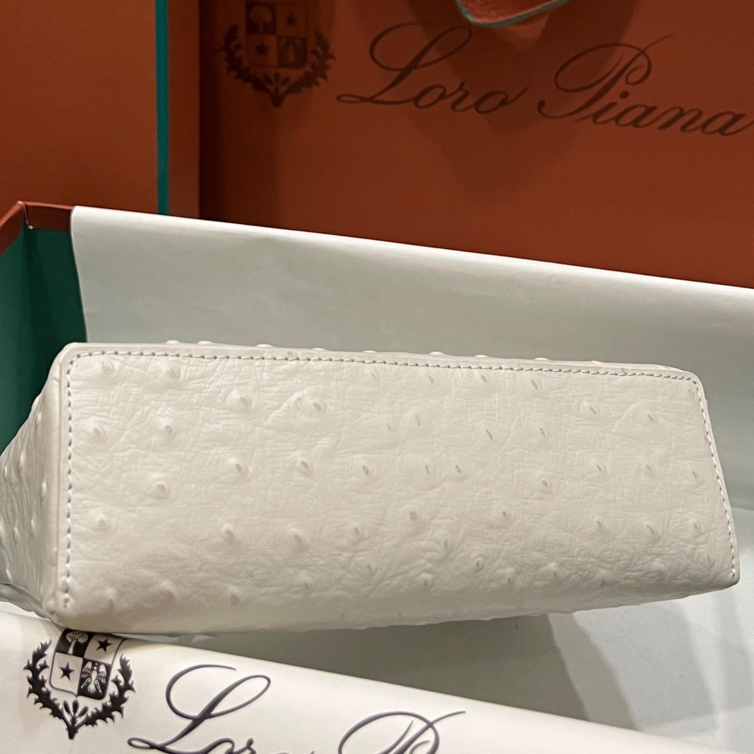 Loro Piana Extra Pocket Pouch L19  - FashionPlug