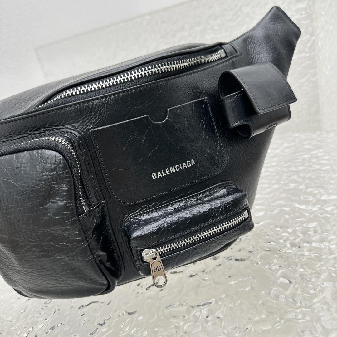 Balenciaga Superbusy Beltpack In Black - FashionPlug