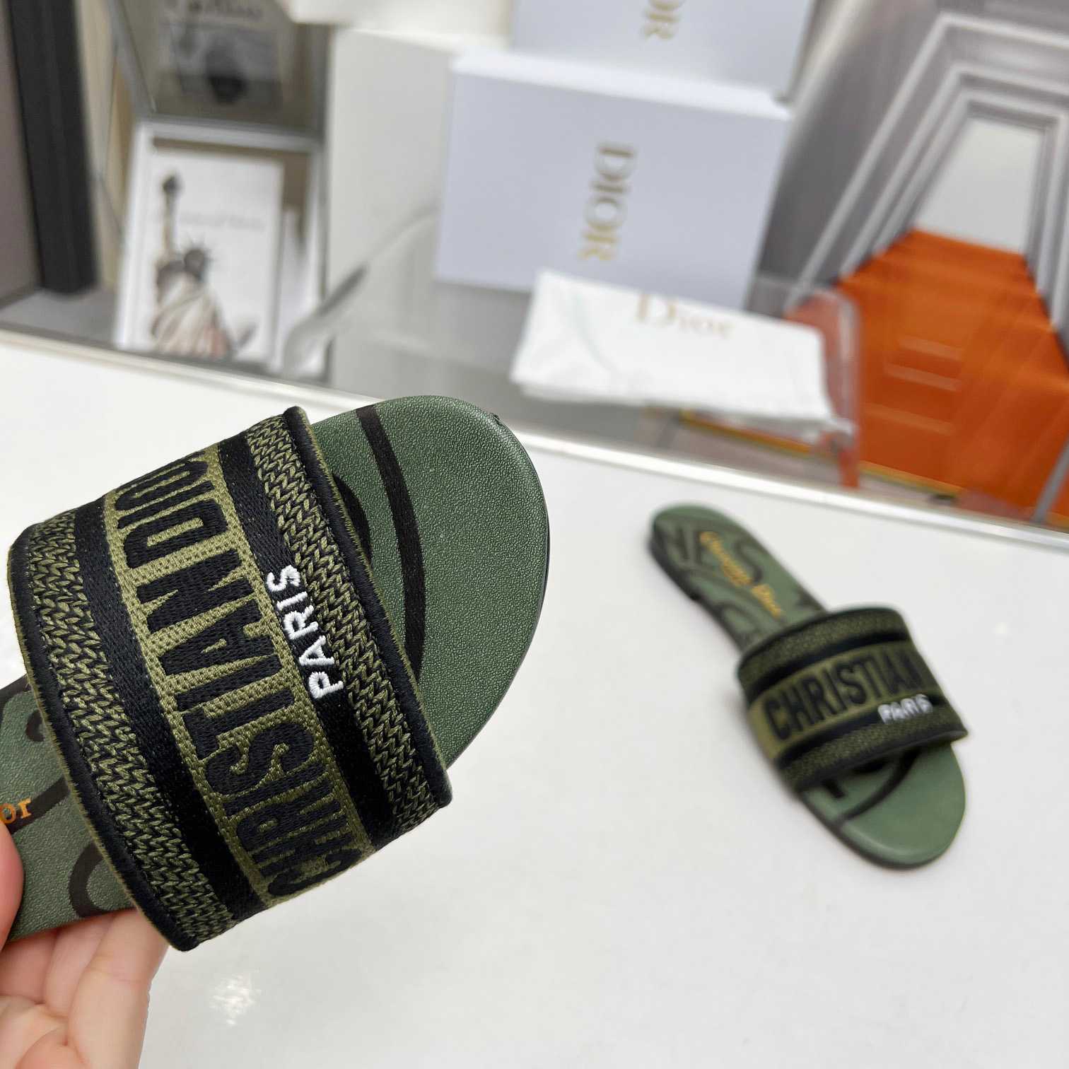 Dior Dway Slide - FashionPlug