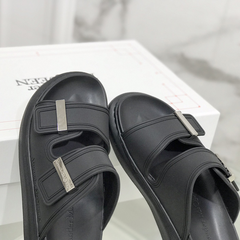 Alexander Mqueen Women's Hybrid Slide In Black/Silver - FashionPlug
