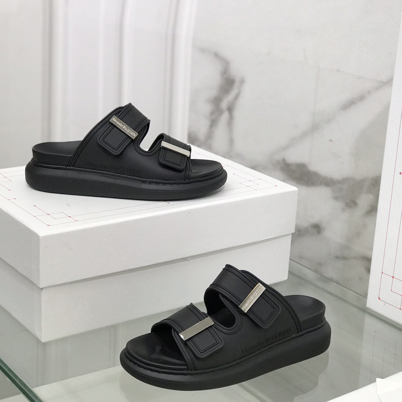 Alexander Mqueen Women's Hybrid Slide In Black/Silver - FashionPlug