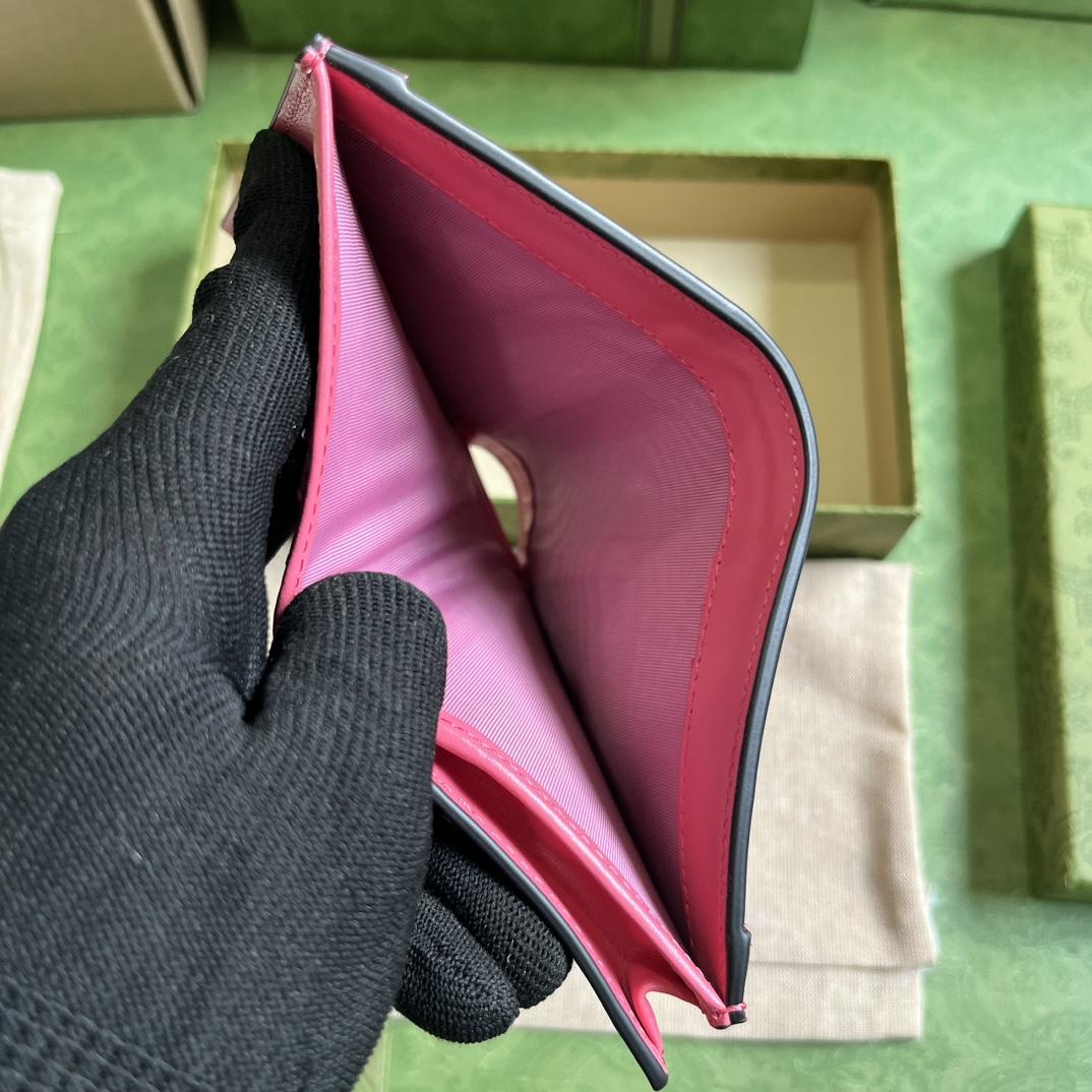 Gucci GG Matelasse Card Case Wallet - FashionPlug