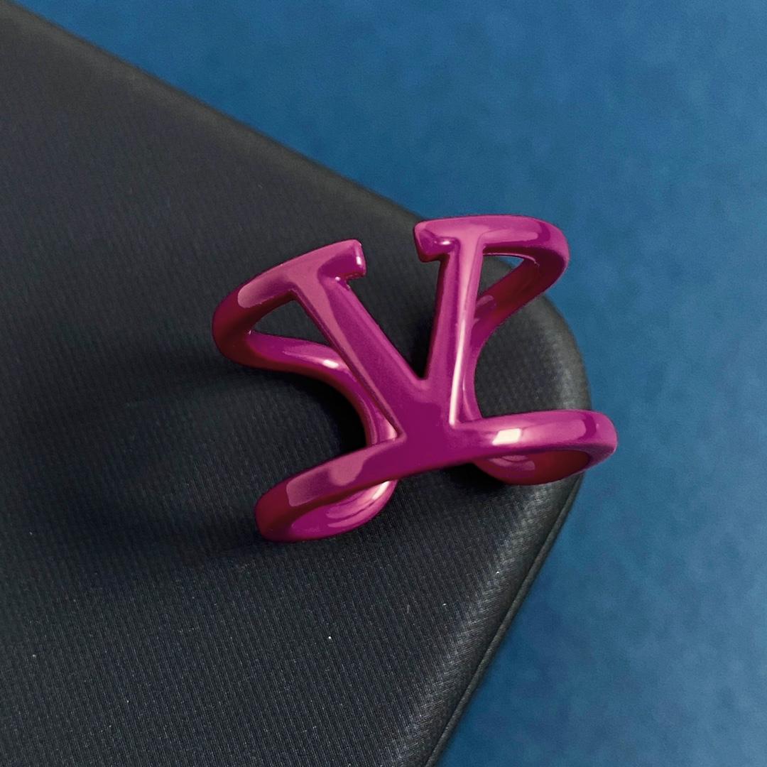 Valenti VLogo Signature Metal Ring - FashionPlug