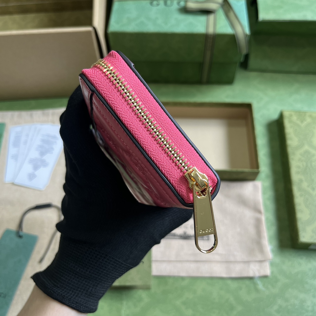 Gucci GG Matelasse Zip-around Wallet - FashionPlug
