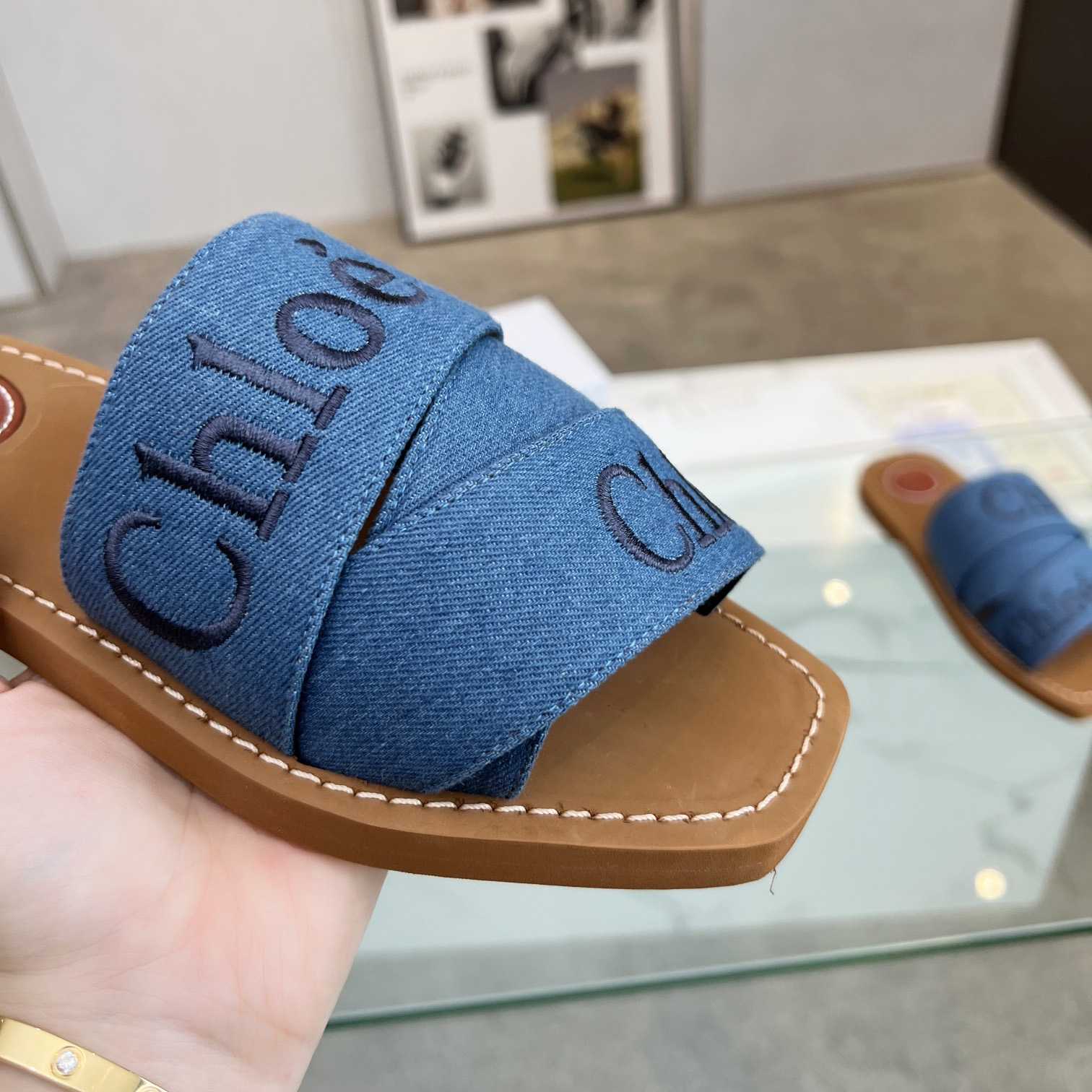 Chloe Woody Flat Mule - FashionPlug