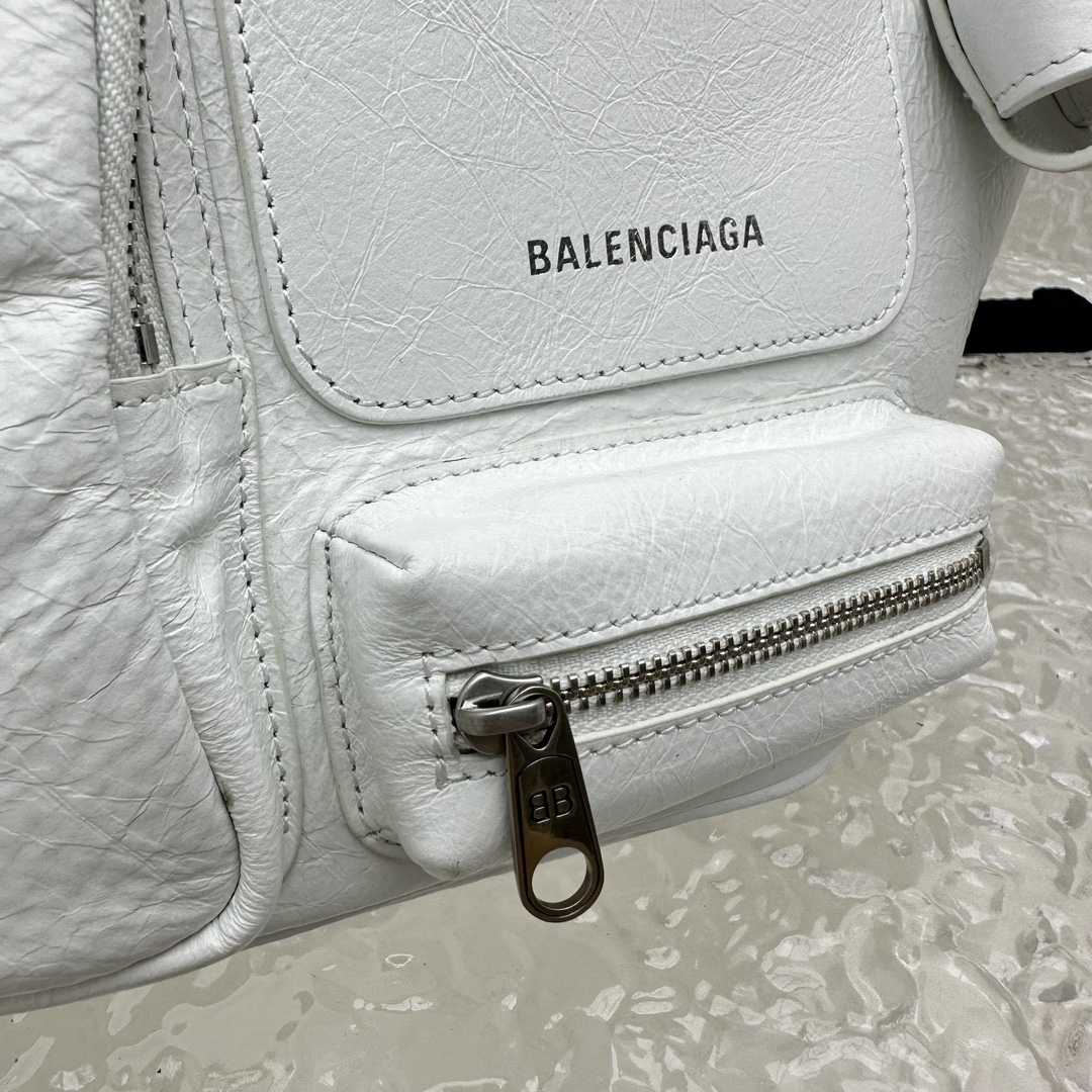 Balenciaga Superbusy Beltpack In White - FashionPlug