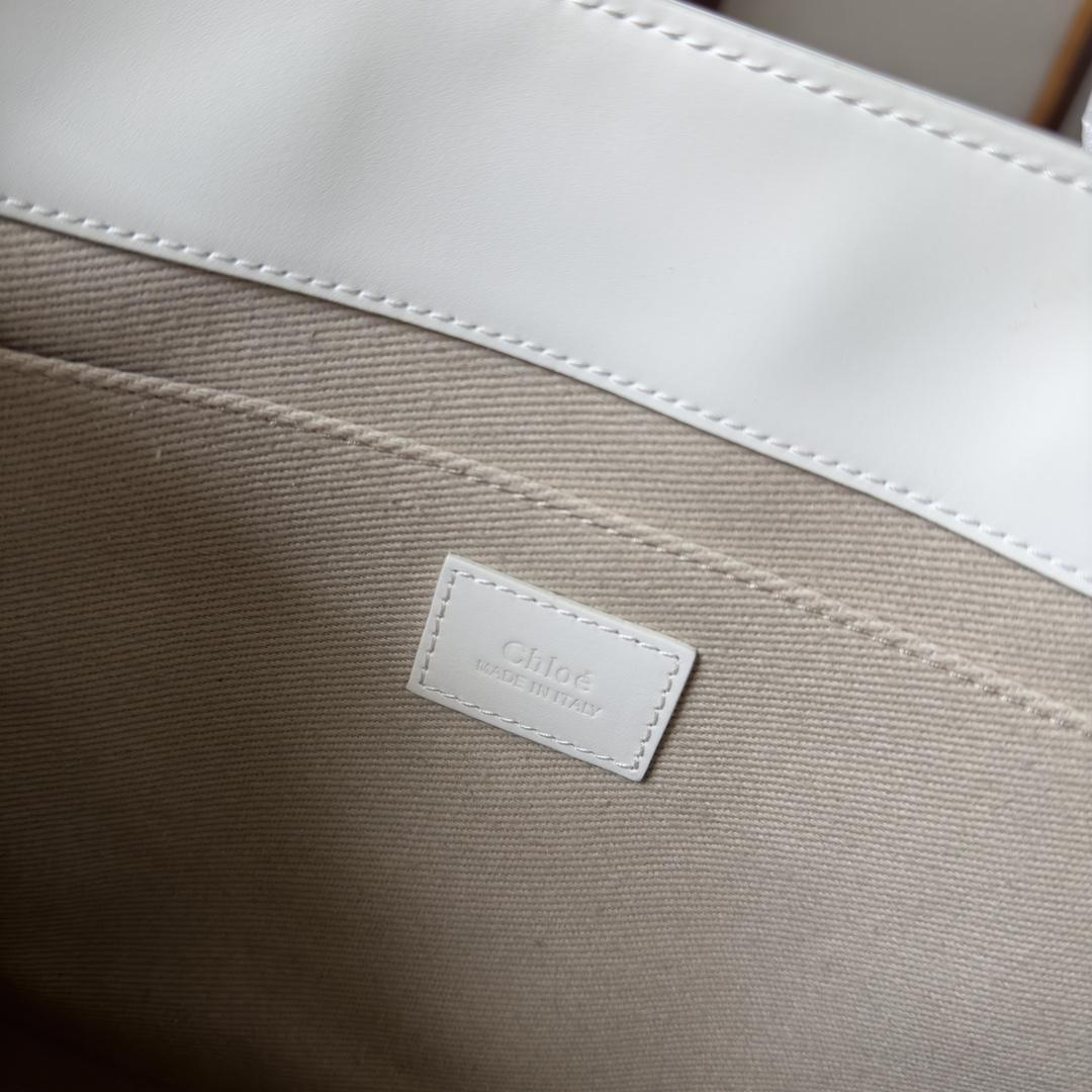 Chloe Medium Woody Tote Bag - FashionPlug