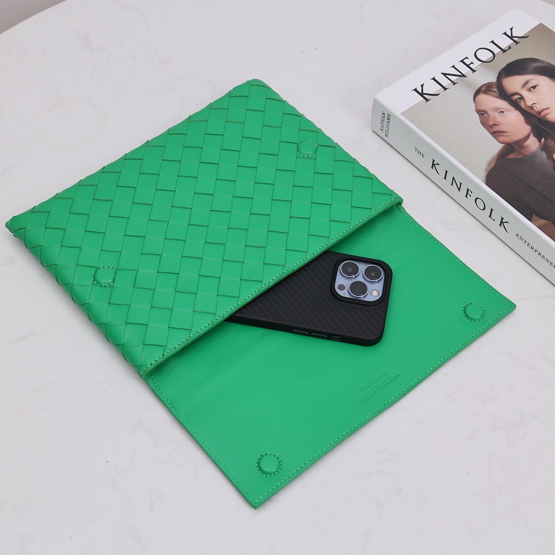 Bottega Veneta Flap Pouch - FashionPlug