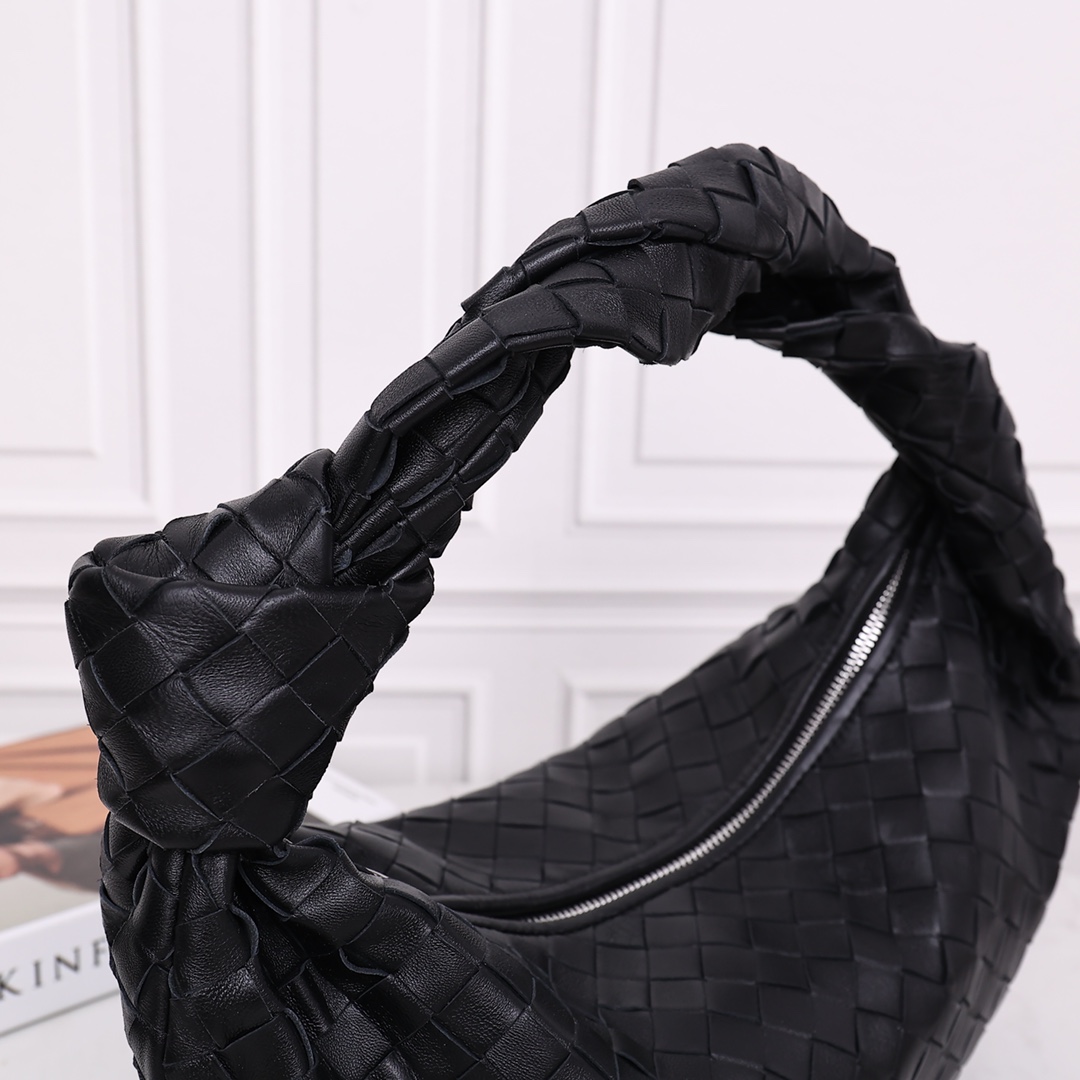 Bottega Veneta Small Jodie - FashionPlug