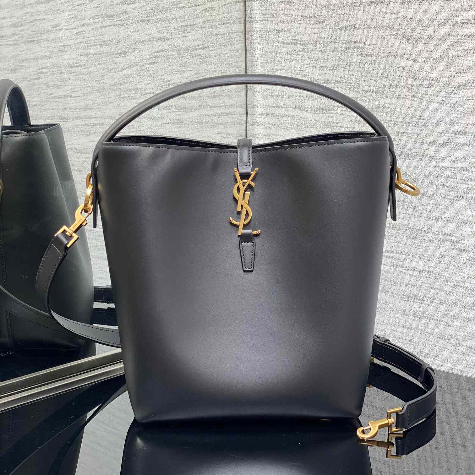 Saint Laurent Le 37 In Shiny Leather - FashionPlug