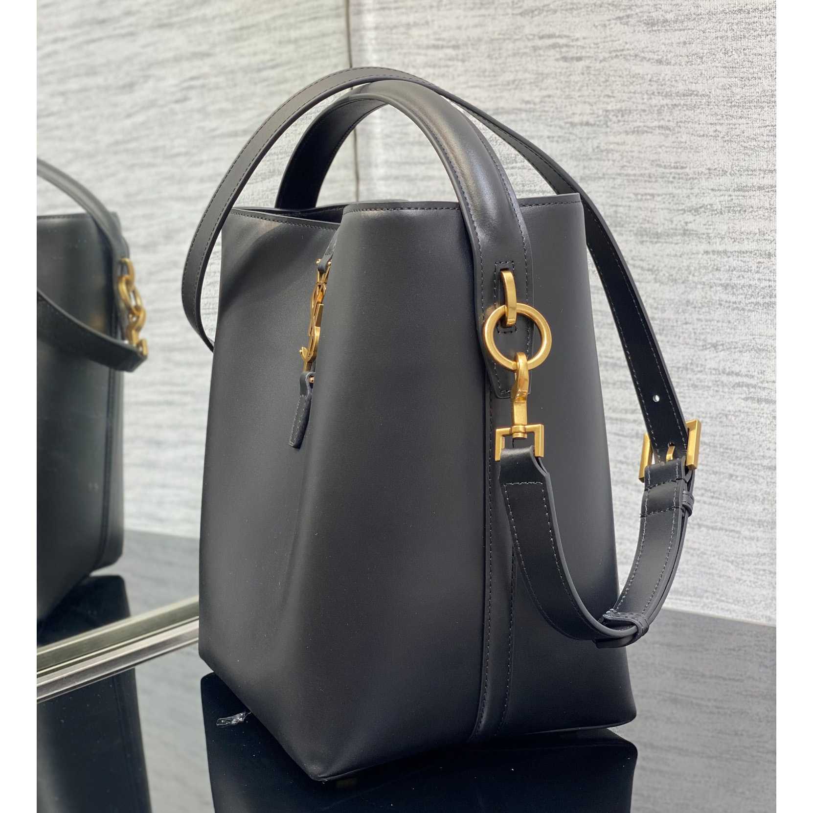 Saint Laurent Le 37 In Shiny Leather - FashionPlug