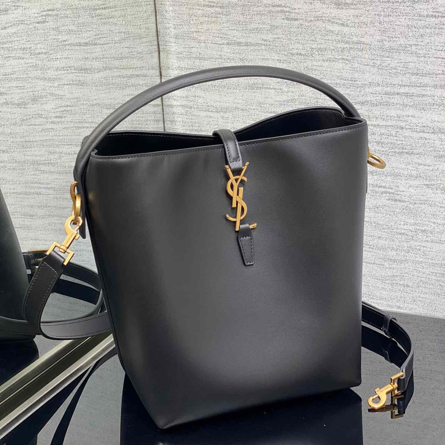 Saint Laurent Le 37 In Shiny Leather - FashionPlug