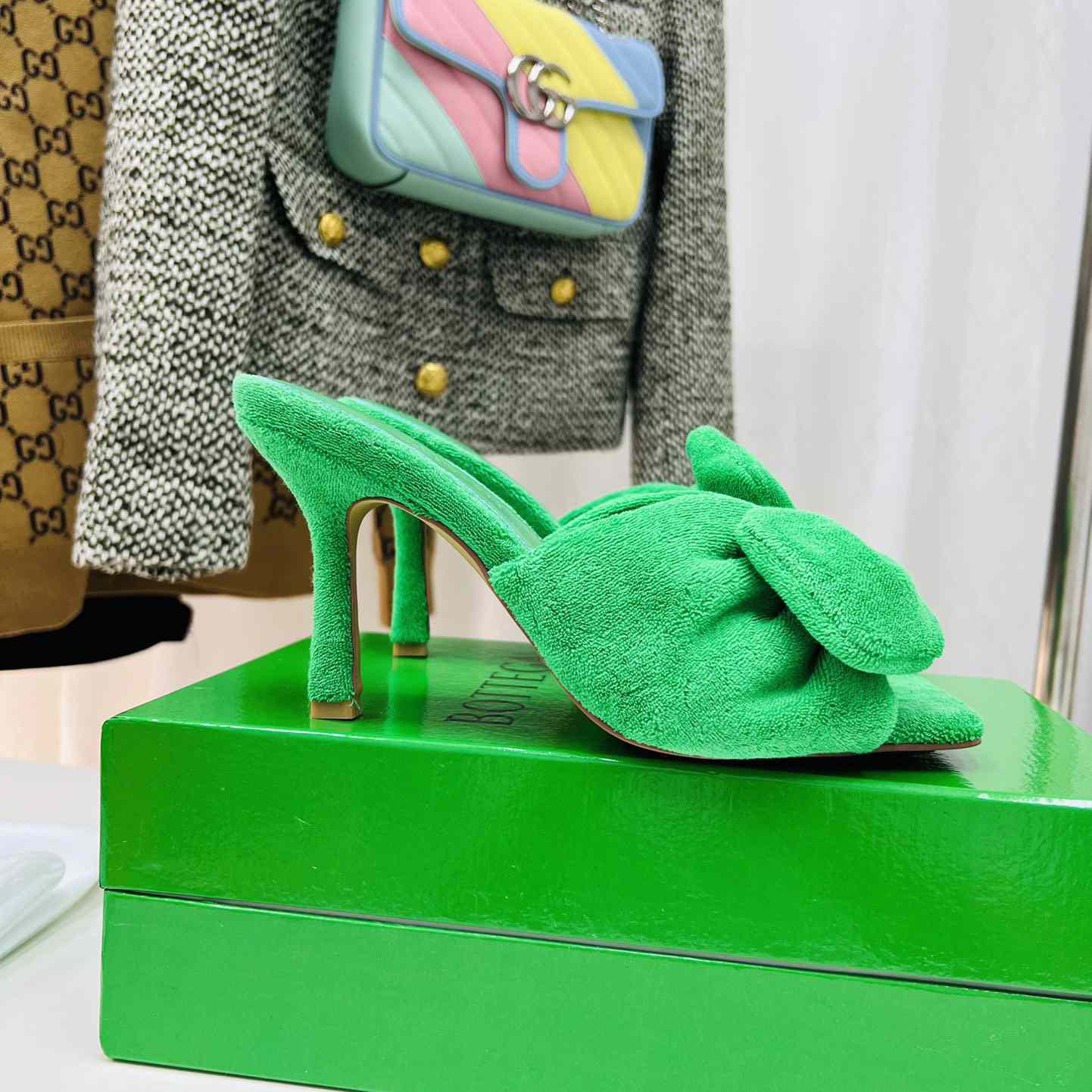 Bottega Veneta Green Heeled Sandals - FashionPlug