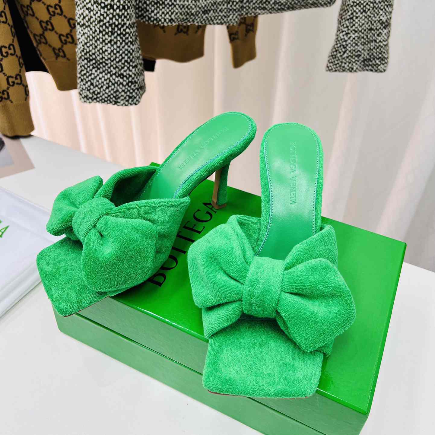 Bottega Veneta Green Heeled Sandals - FashionPlug