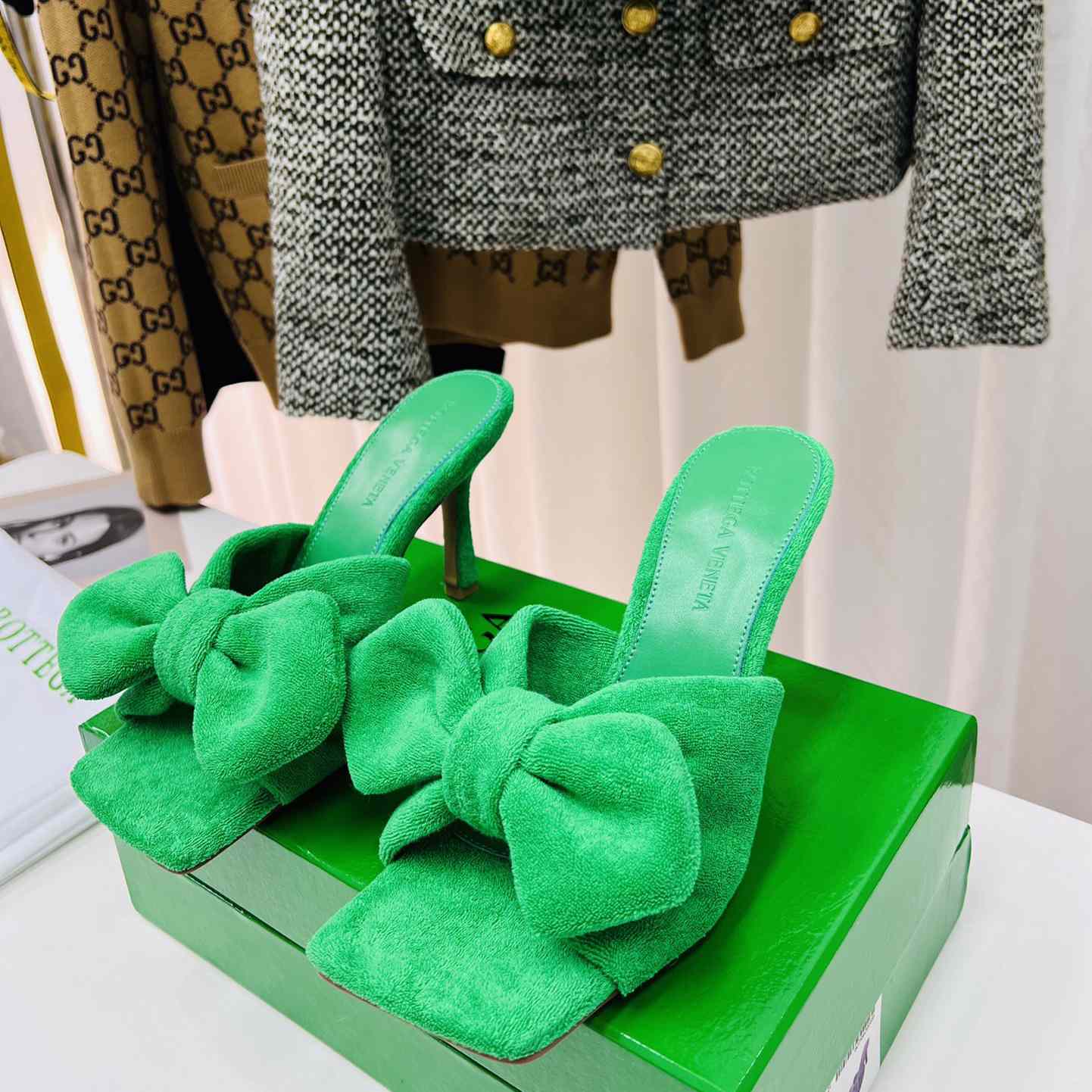 Bottega Veneta Green Heeled Sandals - FashionPlug