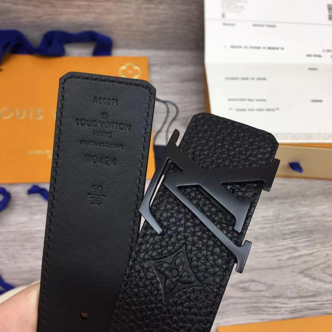 Louis Vuitton LV Initiales 40MM Reversible Belt   M0424Q - FashionPlug