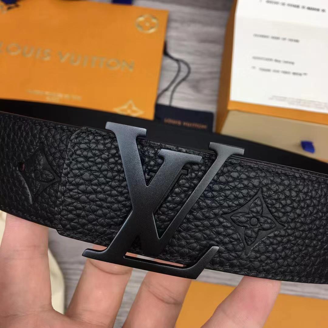 Louis Vuitton LV Initiales 40MM Reversible Belt   M0424Q - FashionPlug