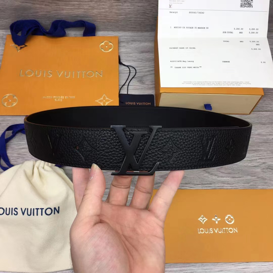 Louis Vuitton LV Initiales 40MM Reversible Belt   M0424Q - FashionPlug