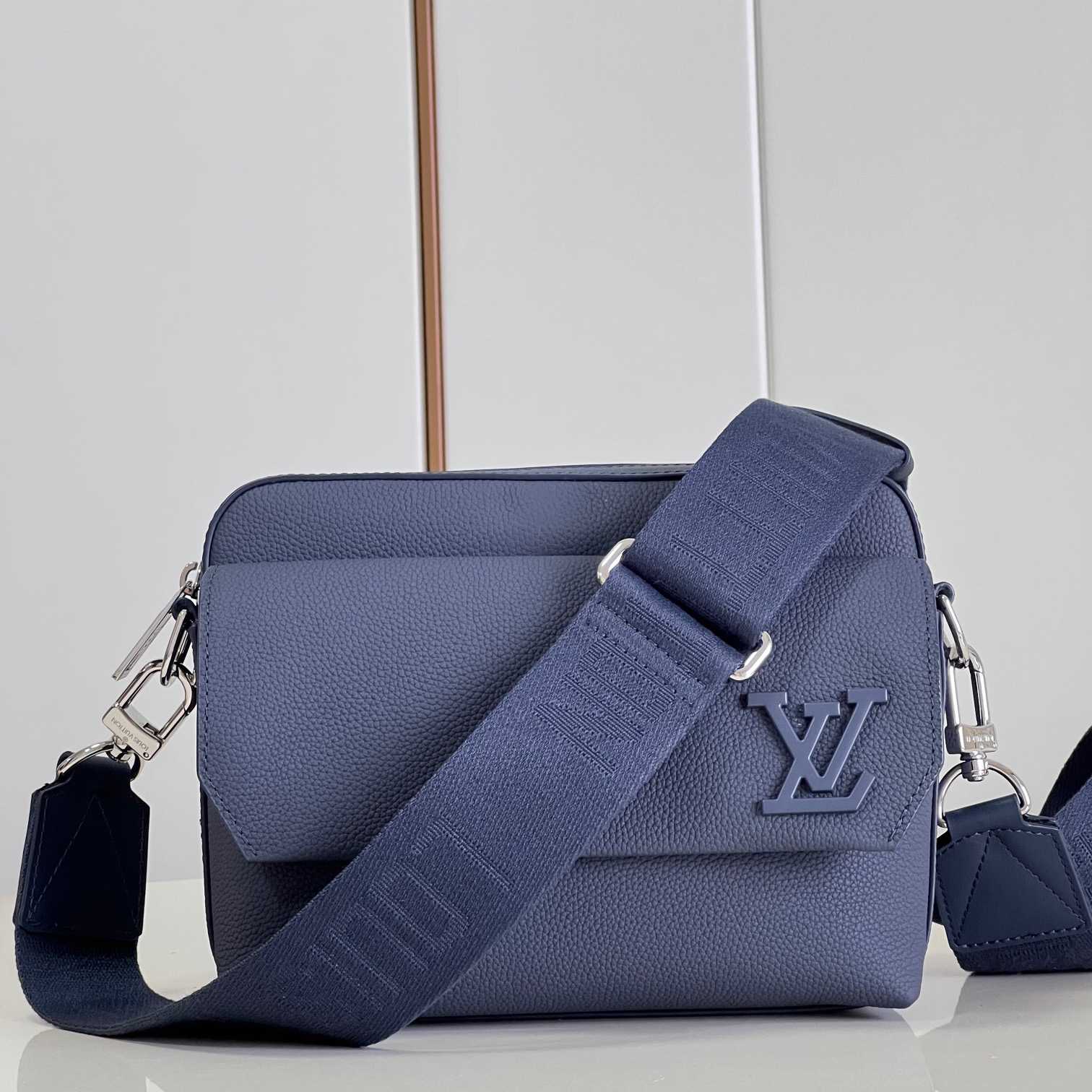 Louis Vuitton Fastline Messenger (23.5x18x7cm)   M22611 - FashionPlug