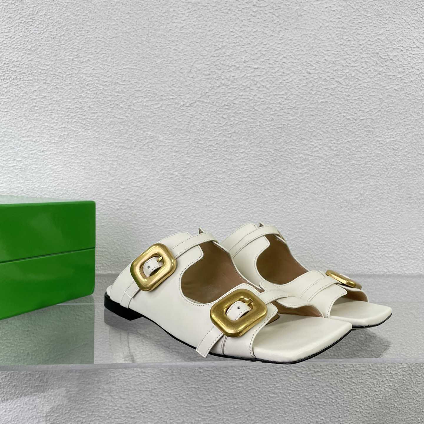 Bottega Veneta Stretch Buckle Mule Sandal Flat - FashionPlug