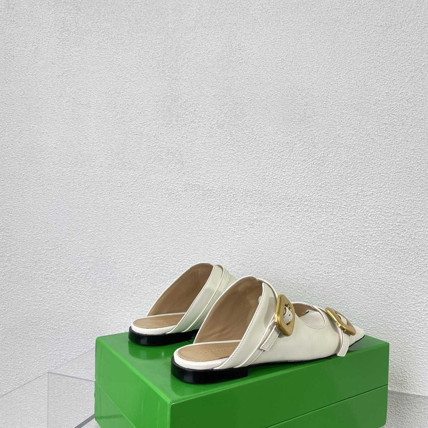 Bottega Veneta Stretch Buckle Mule Sandal Flat - FashionPlug